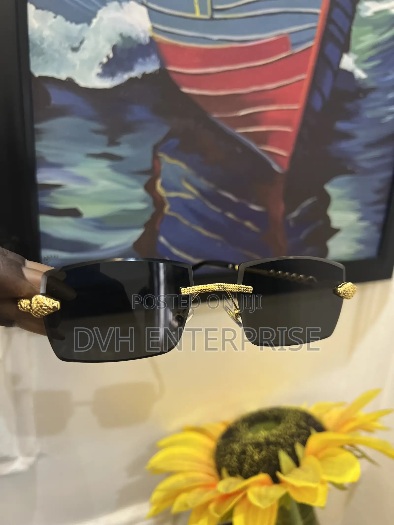 Diamond Cut Tint Rimless Sunglass