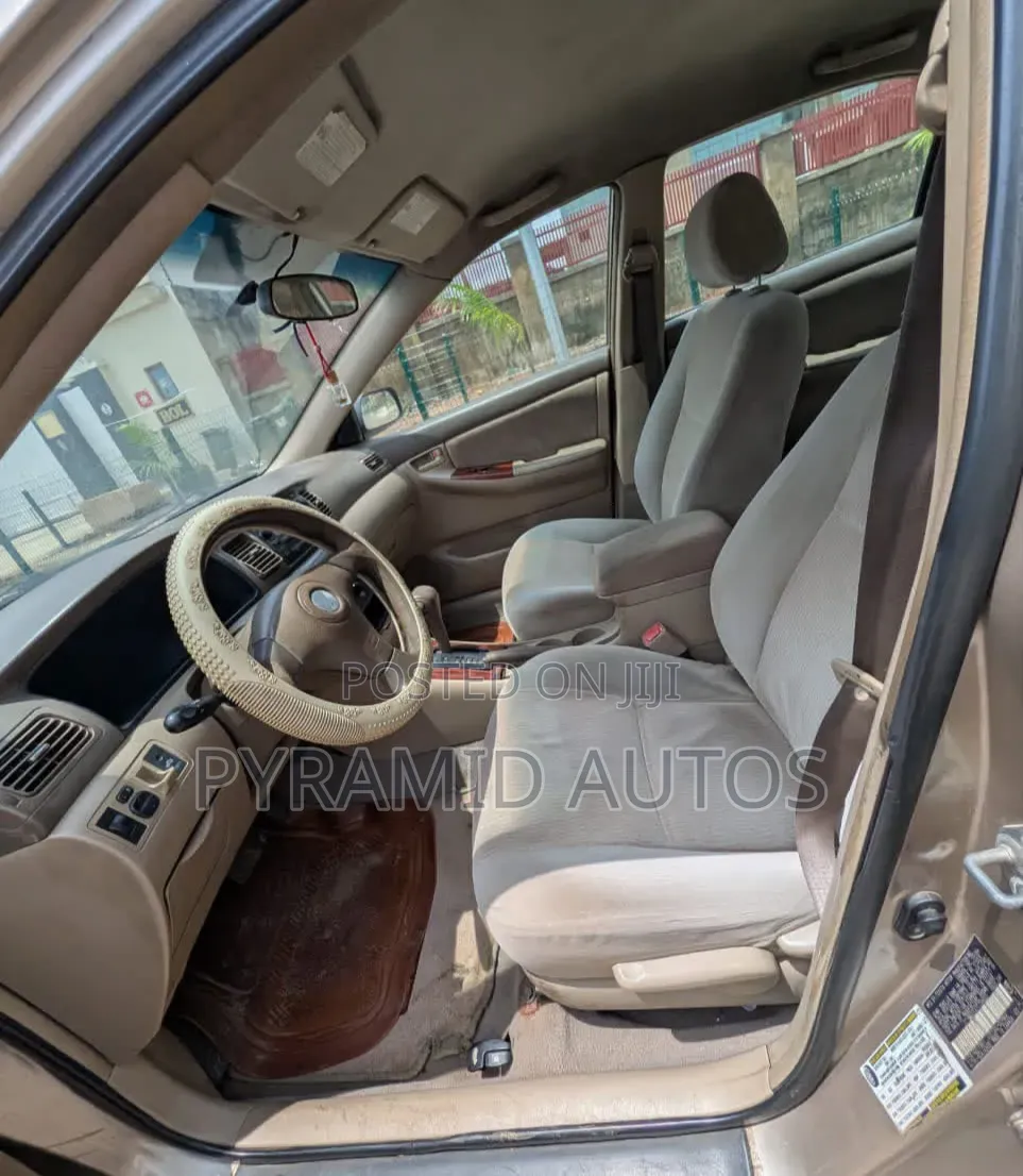 Toyota Corolla 2006 Gold