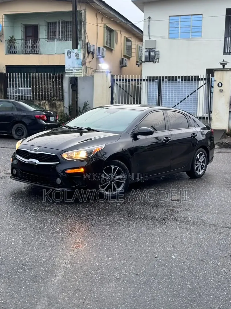 Kia Forte FE 2021 Black