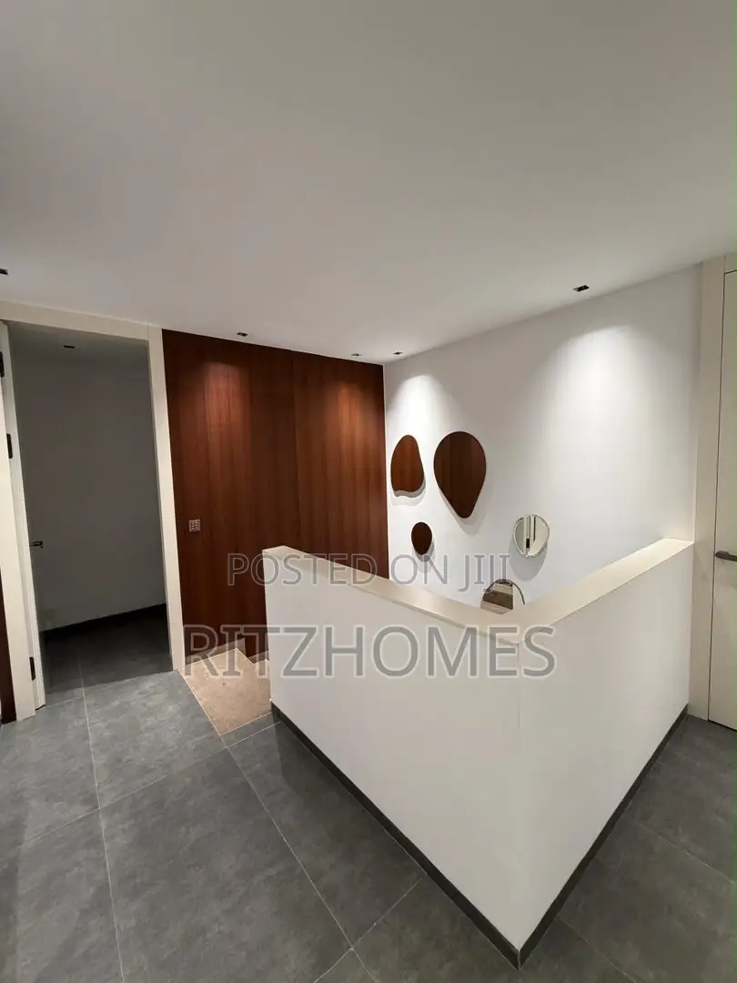 Furnished 3bdrm Maisonette in Ikoyi for sale