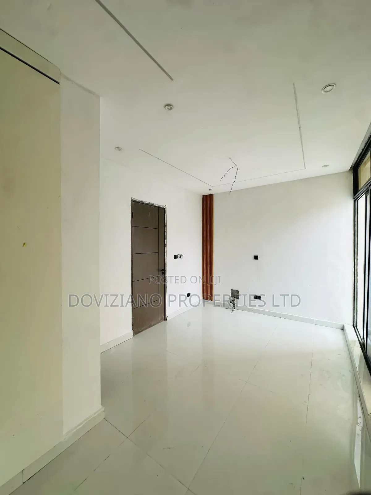 4bdrm Duplex in Secured Environment, Off Lekki-Epe Expressway for sale