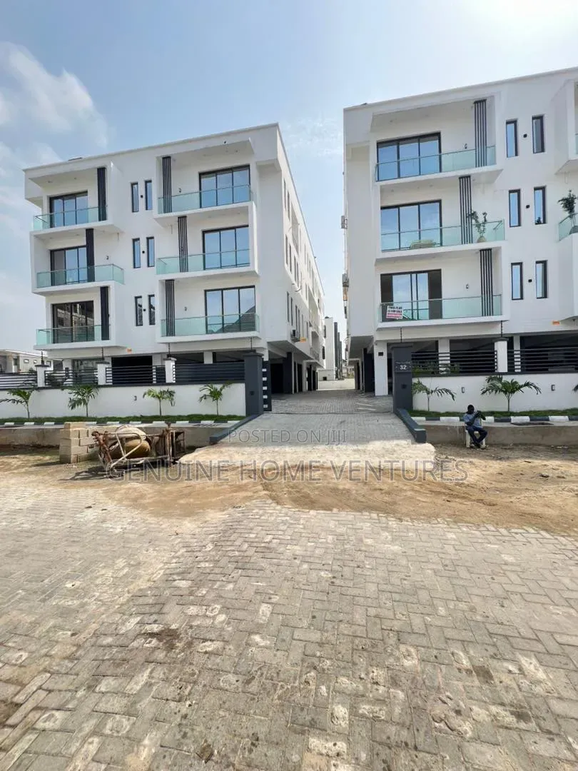 2bdrm Apartment in Lekki Phase One for sale