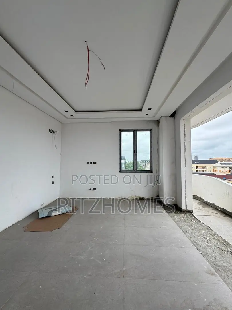 2bdrm Apartment in Victoria Island for sale