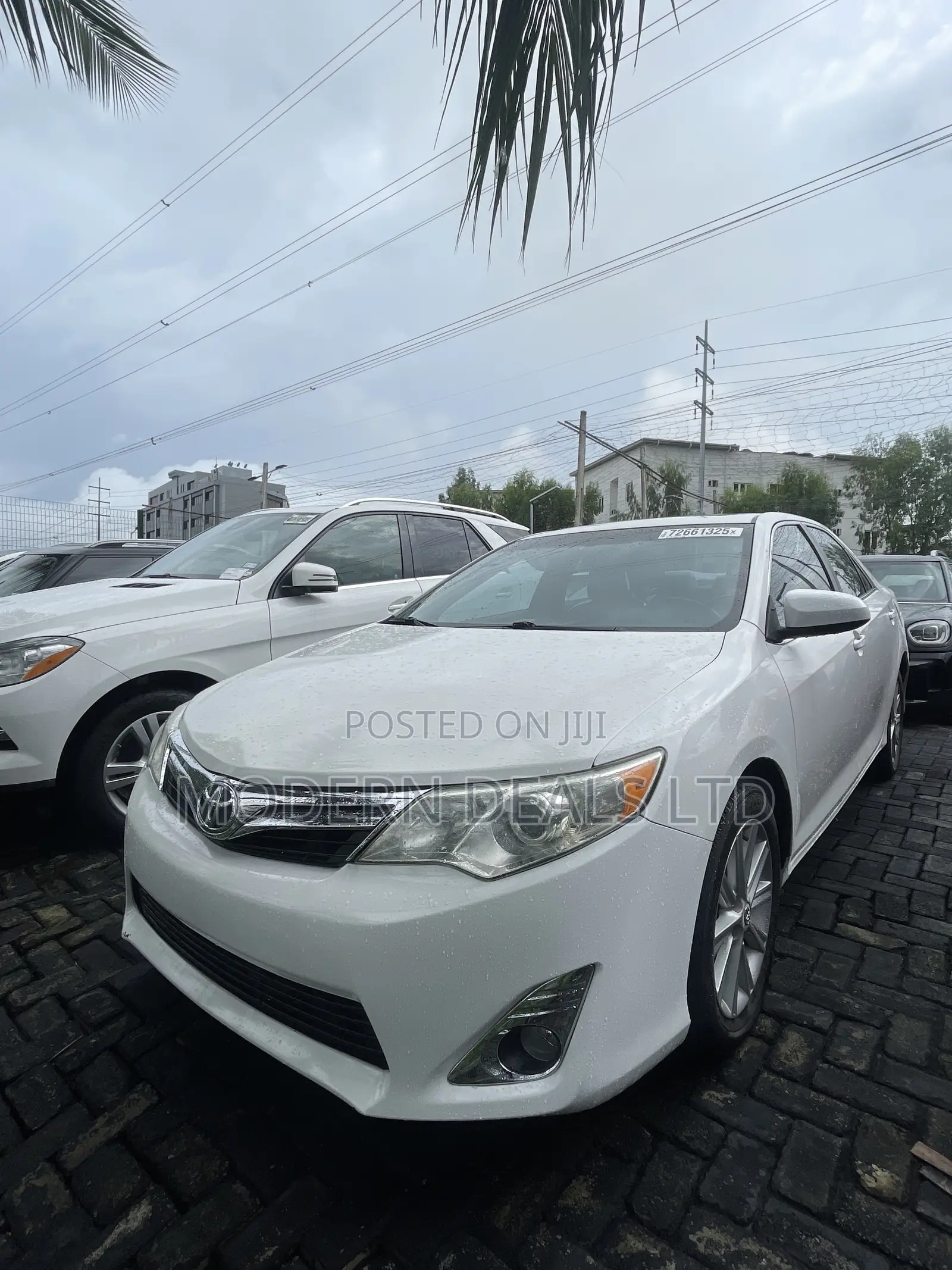 Toyota Camry XLE 4dr Sedan (2.5L 4cyl 6A) 2014 White