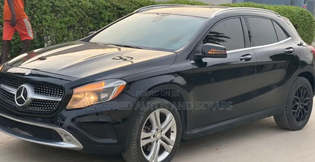 Mercedes-Benz GLA-Class 2016 Black