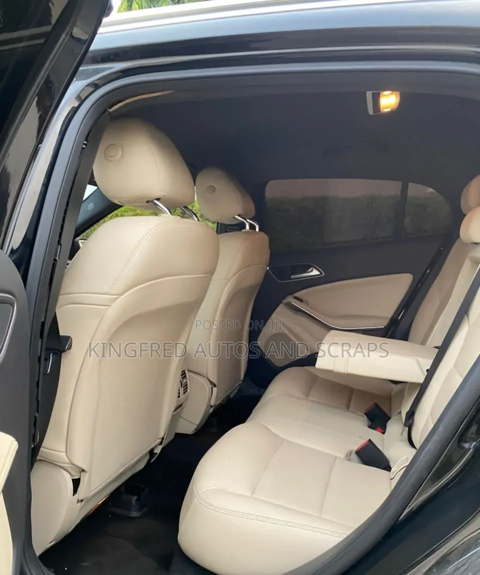Mercedes-Benz GLA-Class 2016 Black
