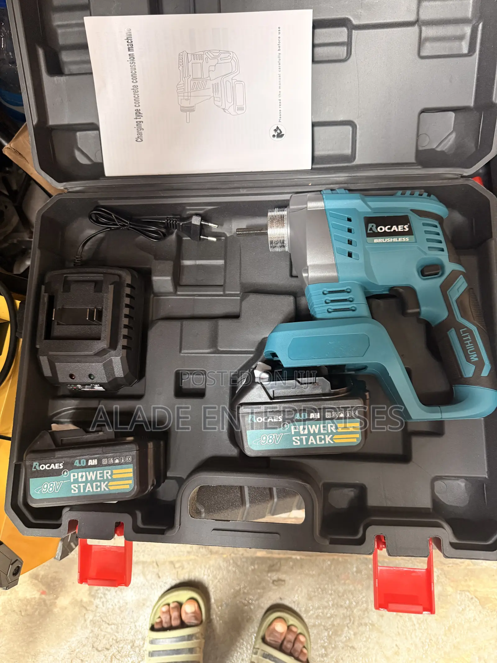 Cordless Concrete Vibrator 98 Volts