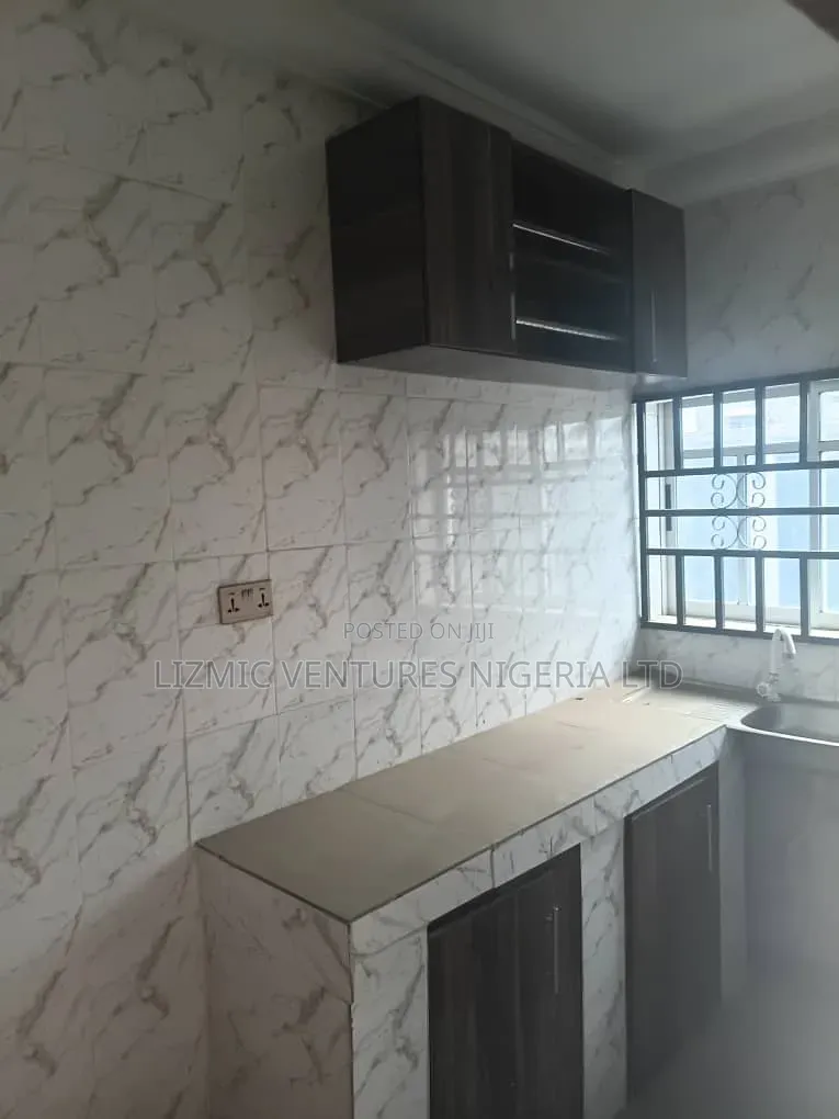 2bdrm Bungalow in Celestial Rd, Ikotun / Ikotun/Igando for sale