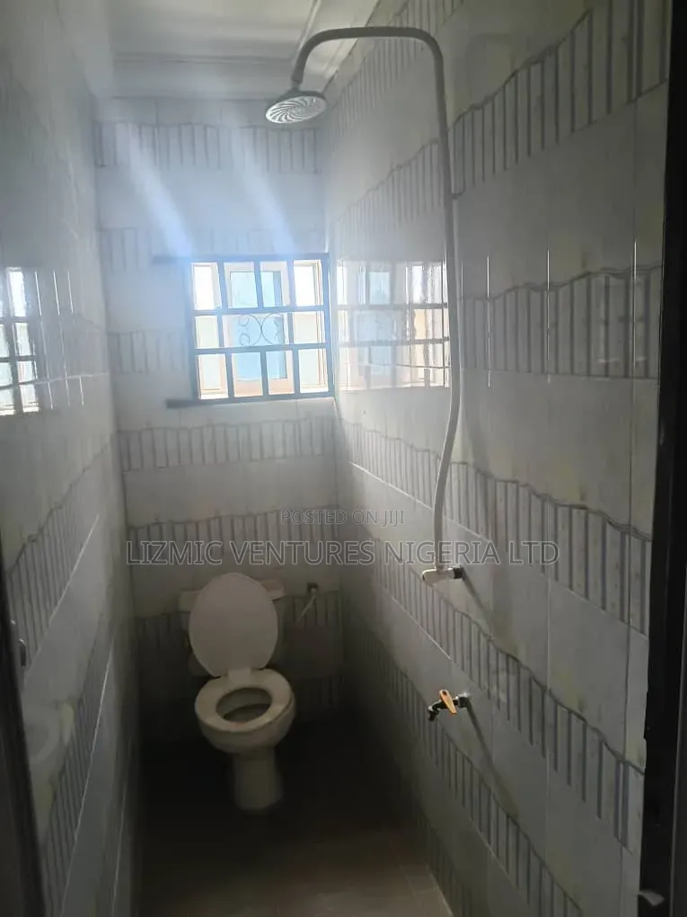 2bdrm Bungalow in Celestial Rd, Ikotun / Ikotun/Igando for sale