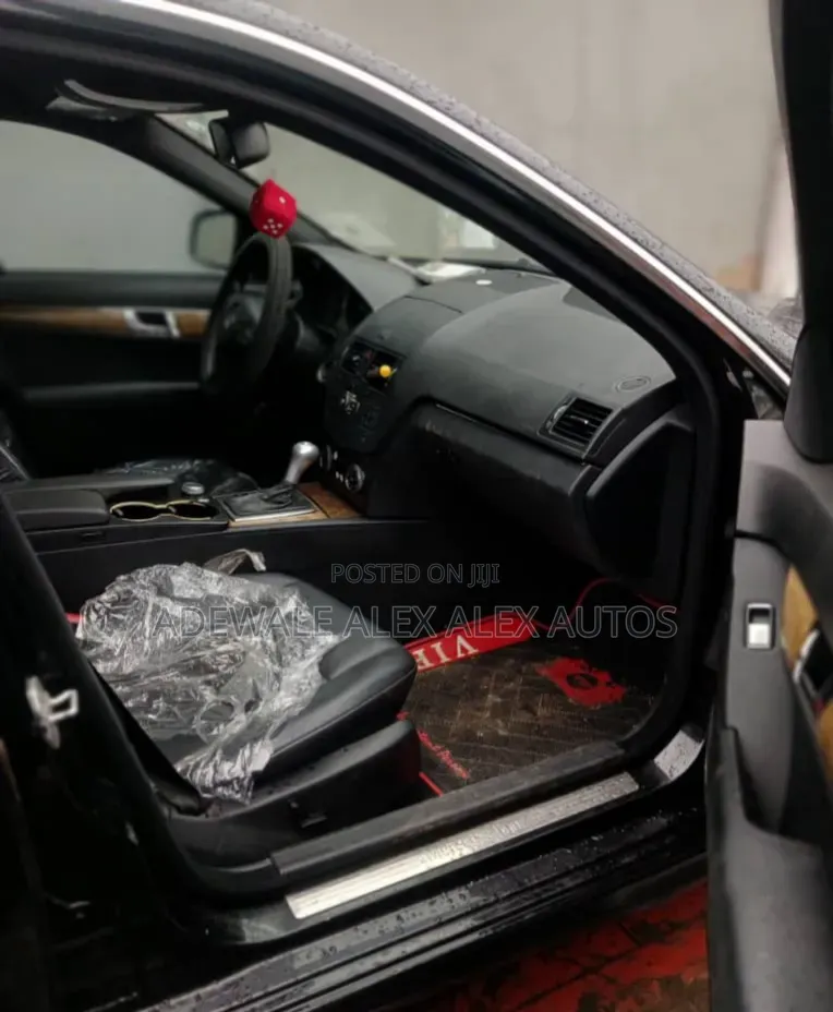 Mercedes-Benz C350 2008 Black