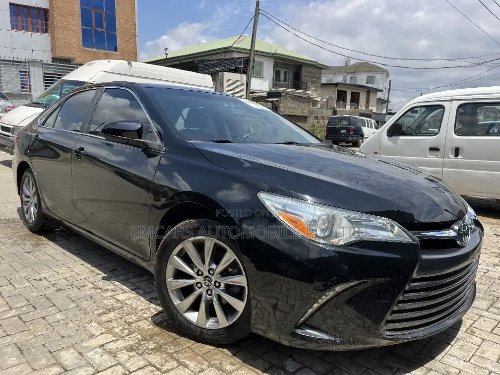 Toyota Camry XLE 4dr Sedan (2.5L 4cyl 6A) 2016 Black