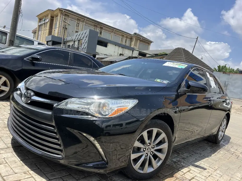 Toyota Camry XLE 4dr Sedan (2.5L 4cyl 6A) 2016 Black