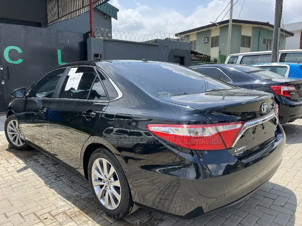 Toyota Camry XLE 4dr Sedan (2.5L 4cyl 6A) 2016 Black