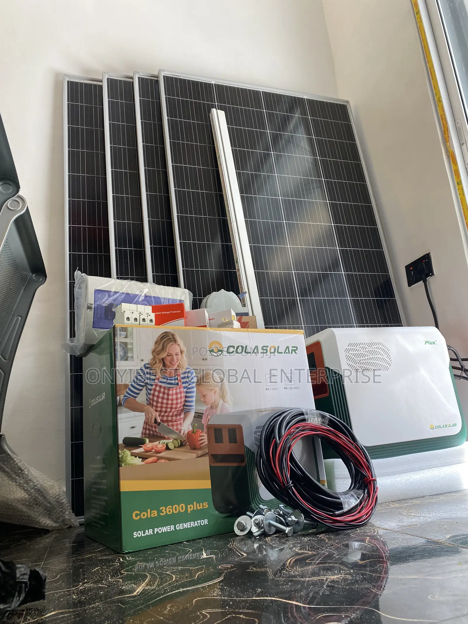 Premium Solar Generator With Installation Kit