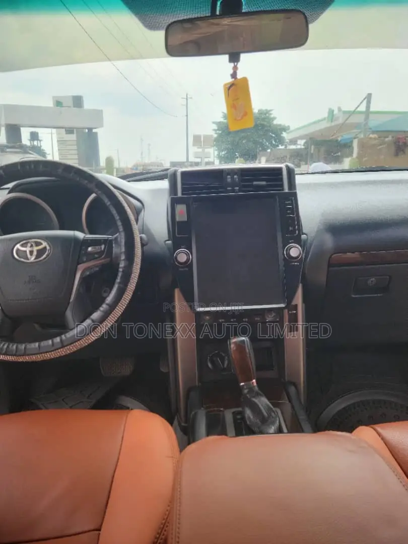 Toyota Land Cruiser Prado 2.7 i 2012 Black