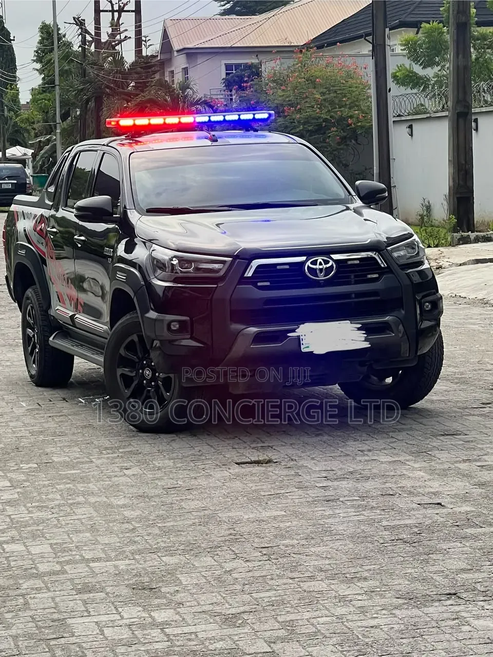 Toyota Hilux 2024 Black