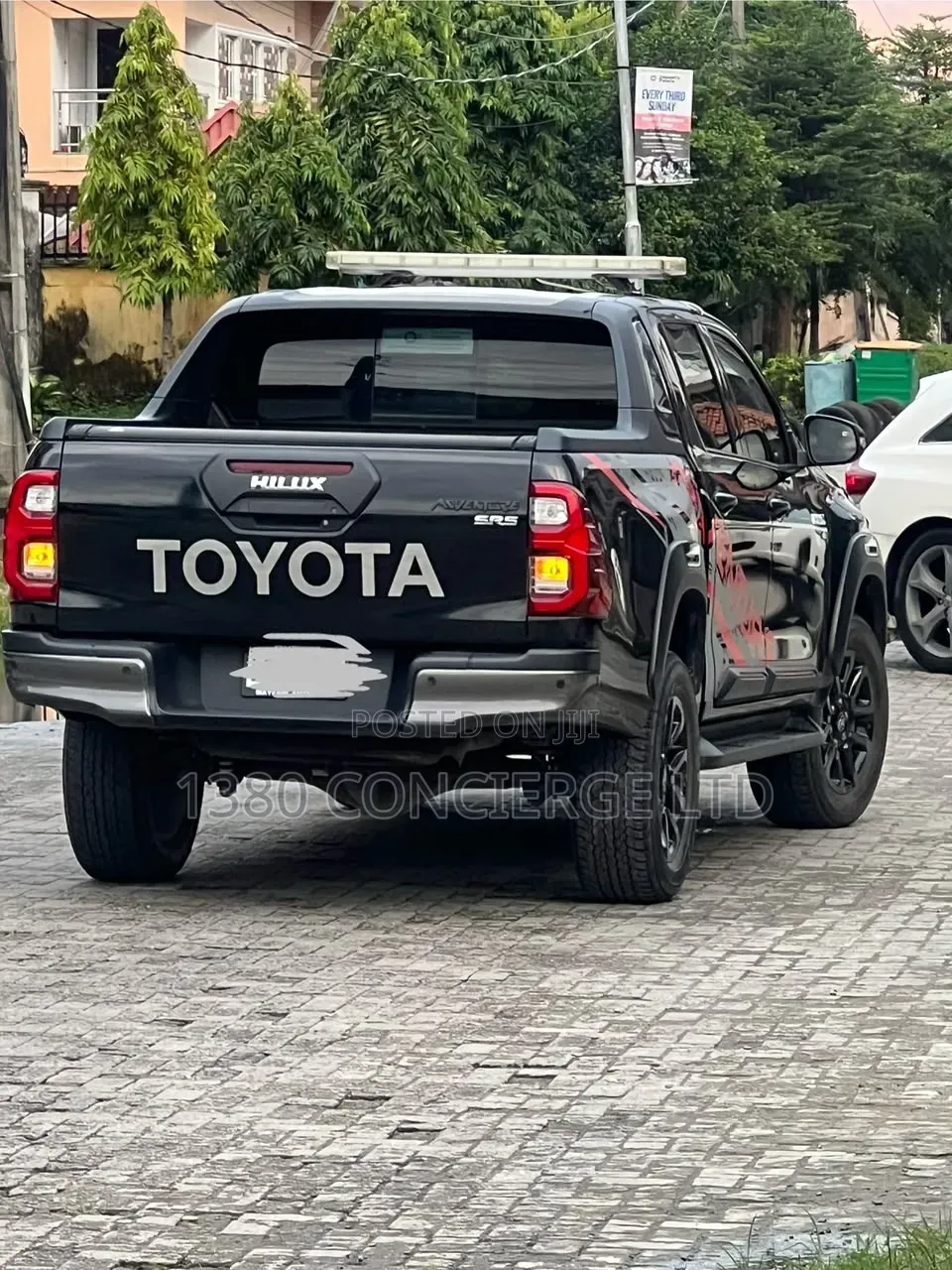 Toyota Hilux 2024 Black