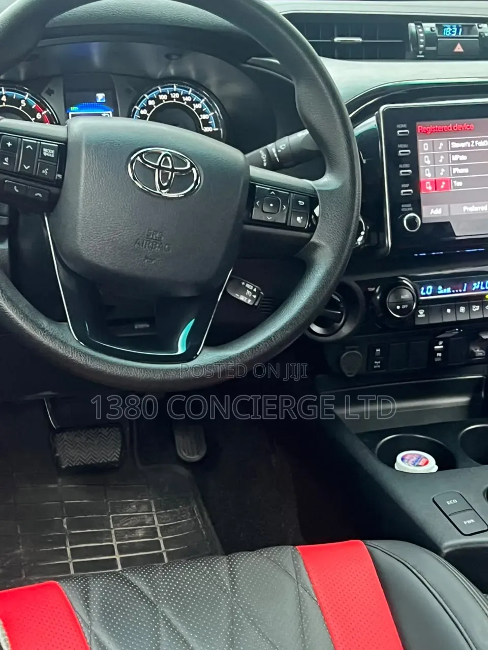 Toyota Hilux 2024 Black