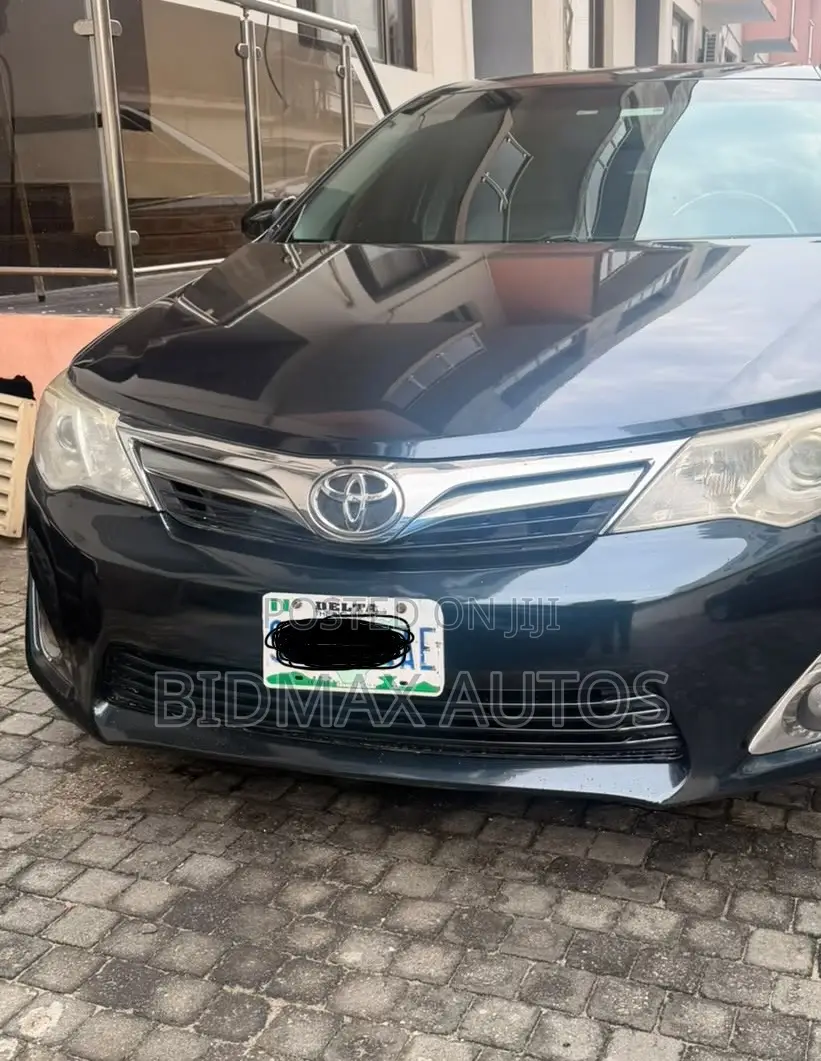 Toyota Camry XLE 4dr Sedan (3.5L 6cyl 6A) 2014 Black
