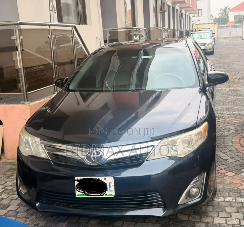 Toyota Camry XLE 4dr Sedan (3.5L 6cyl 6A) 2014 Black