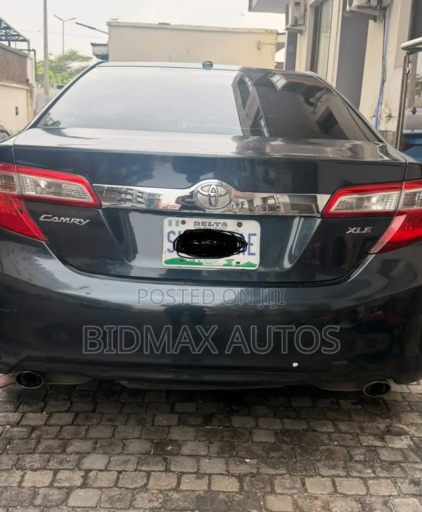 Toyota Camry XLE 4dr Sedan (3.5L 6cyl 6A) 2014 Black