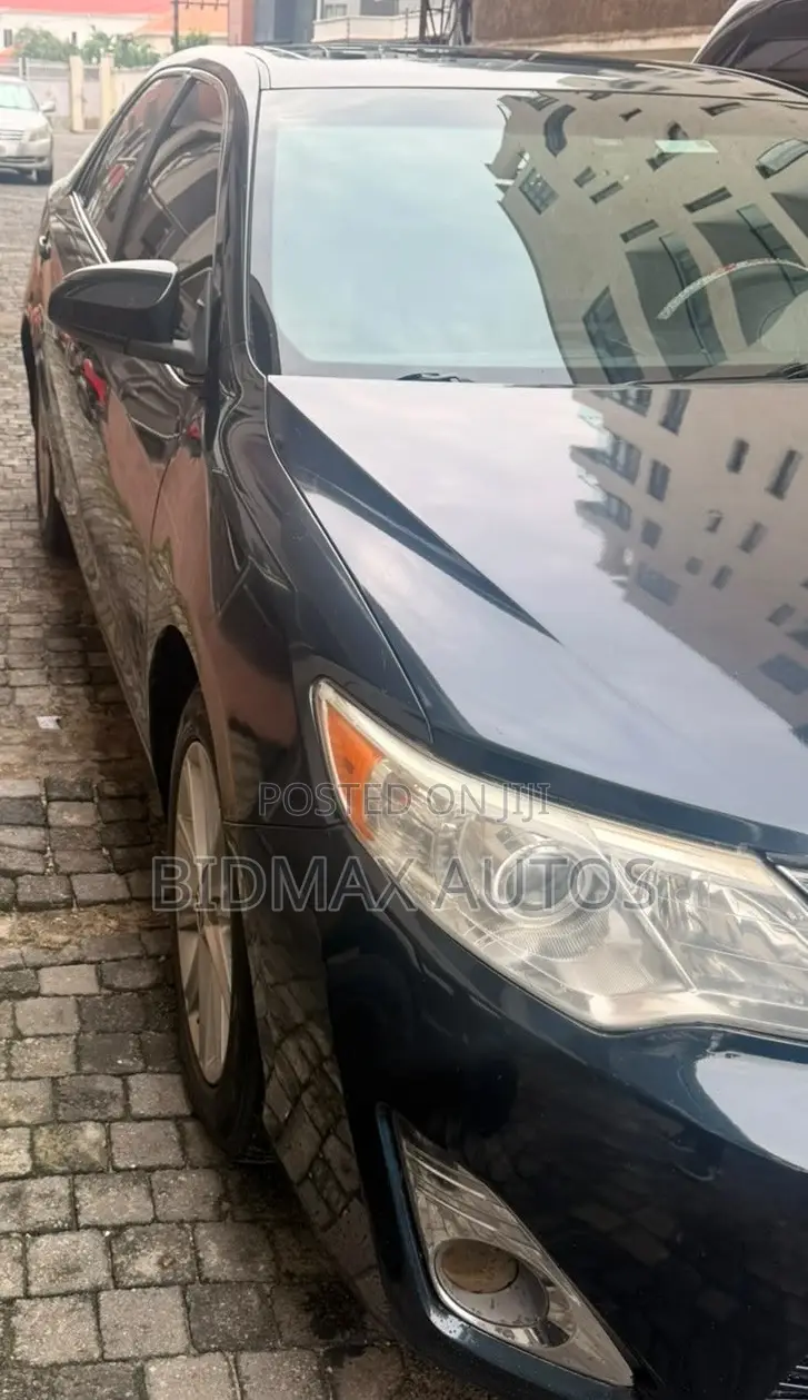 Toyota Camry XLE 4dr Sedan (3.5L 6cyl 6A) 2014 Black