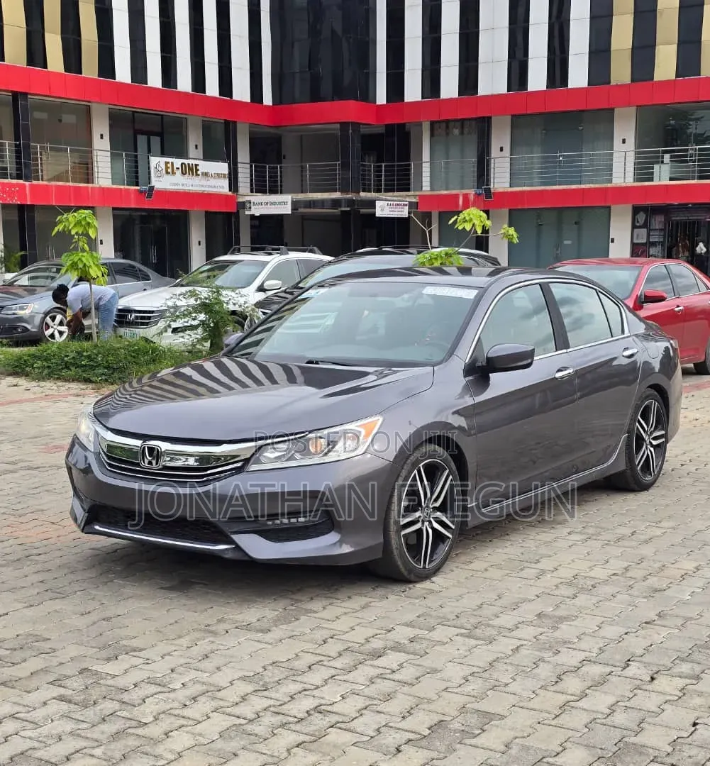 Honda Accord Sport SE 4dr Sedan FWD (2.4L 4cyl 2A) 2017 Gray