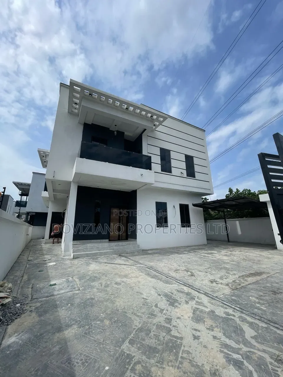 5bdrm Duplex in Secured Estate, Ado / Ajah for sale