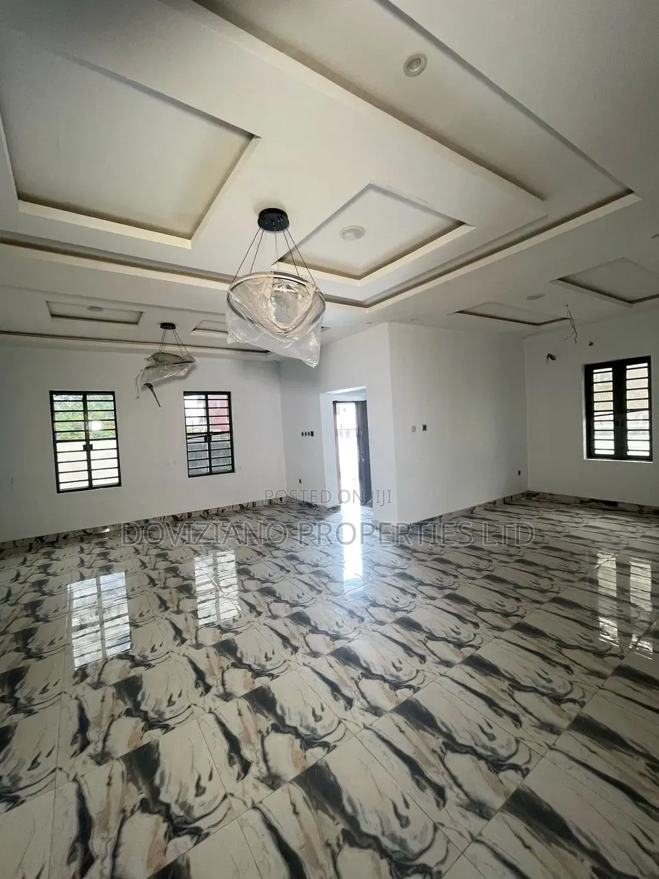 5bdrm Duplex in Secured Estate, Ado / Ajah for sale