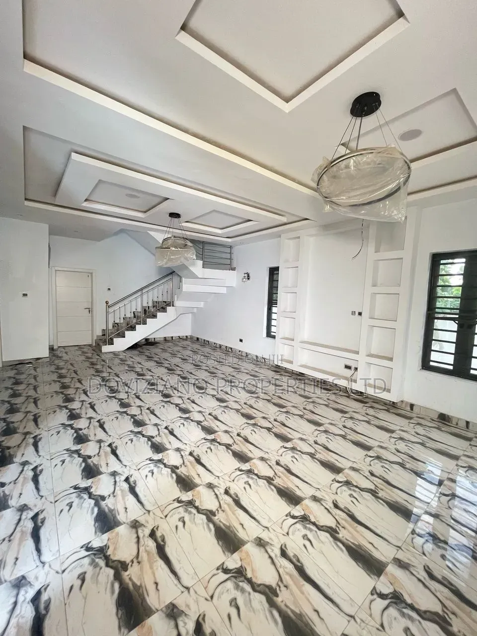 5bdrm Duplex in Secured Estate, Ado / Ajah for sale