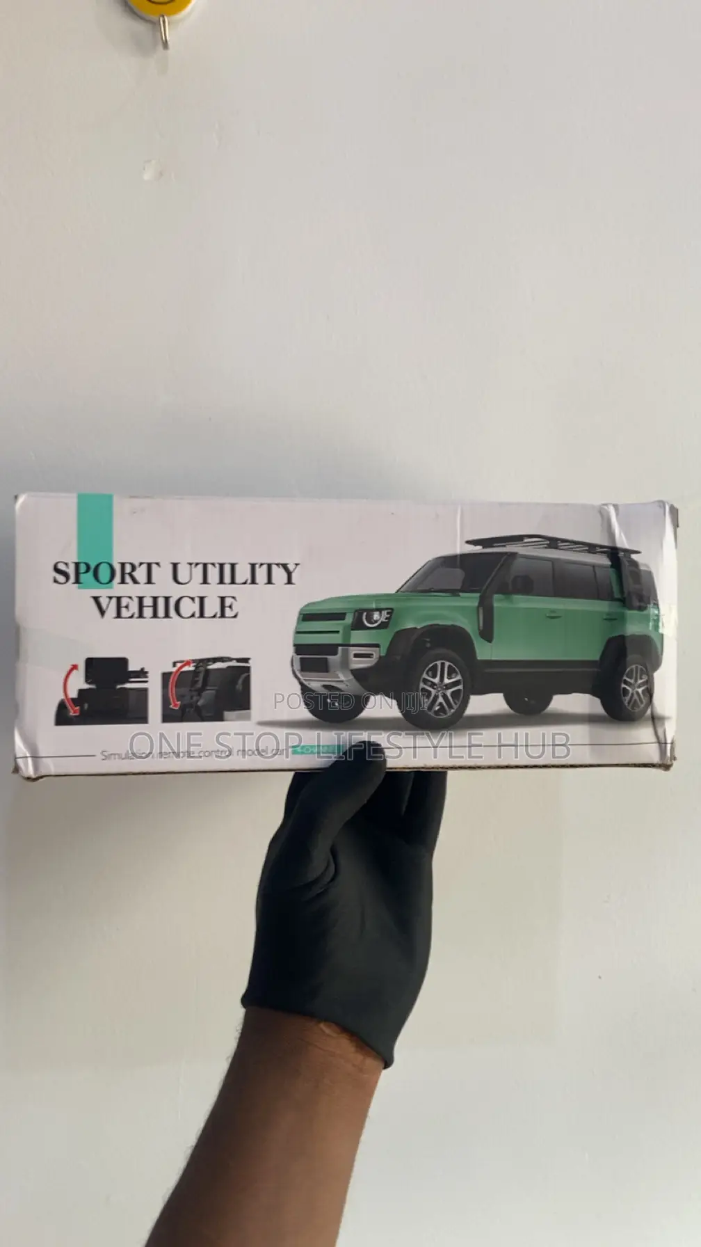 Remote Control Land Rover Defender Simulation Sport Utility Vehicle