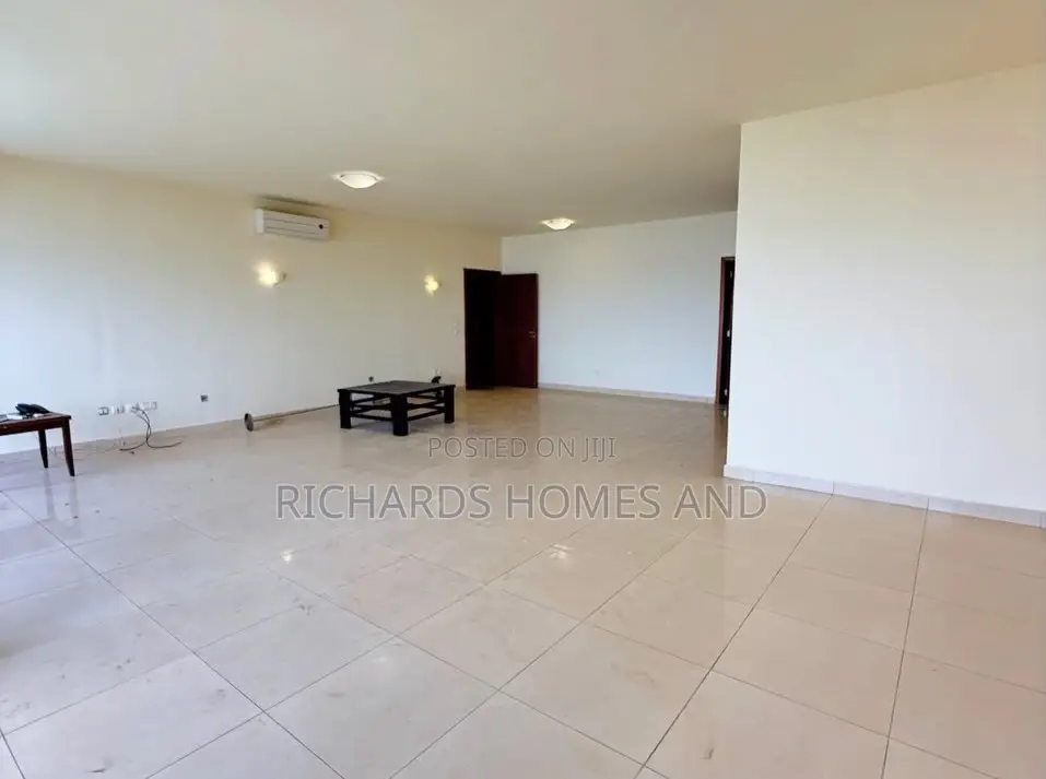 3bdrm Apartment in Banana Island for sale
