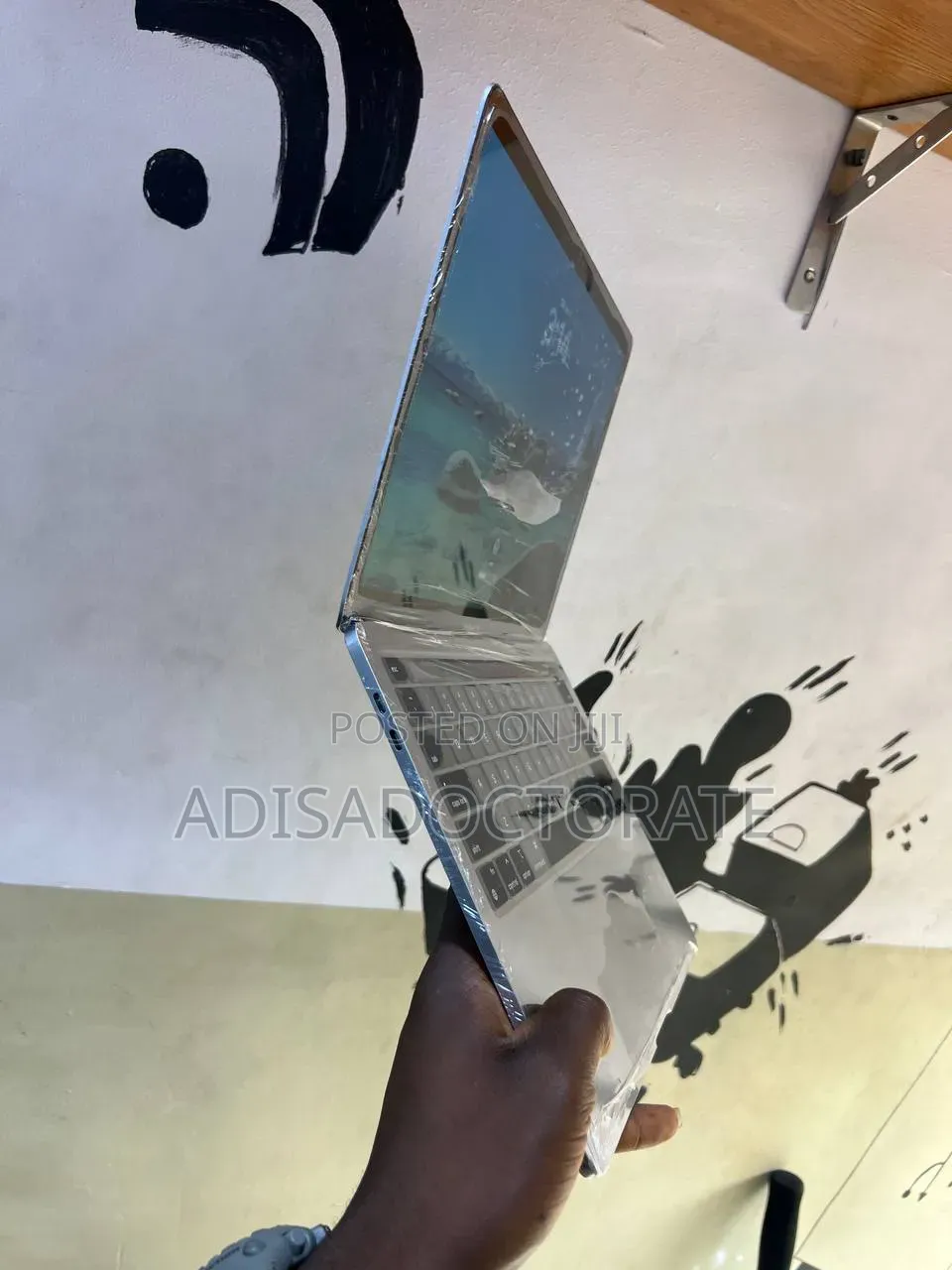 Laptop Apple MacBook 2020 8GB SSD 256GB