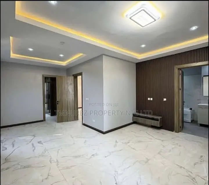 4bdrm Apartment in Lekki Phase 1 for rent