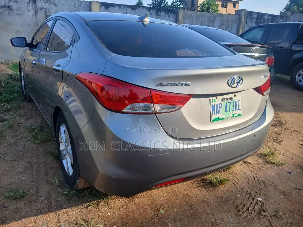 Hyundai Elantra 2011 Gray