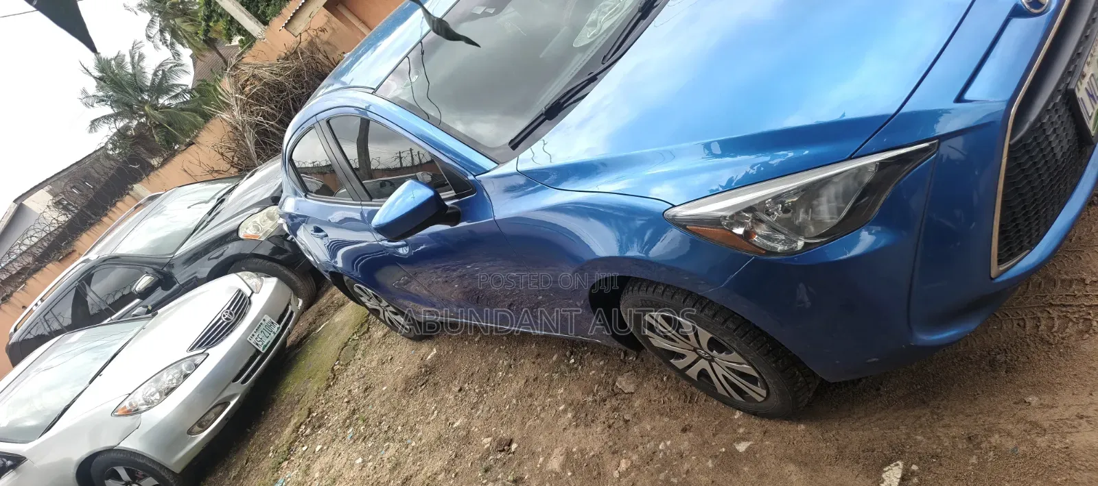 Toyota Yaris LE Sedan 4dr 2019 Blue
