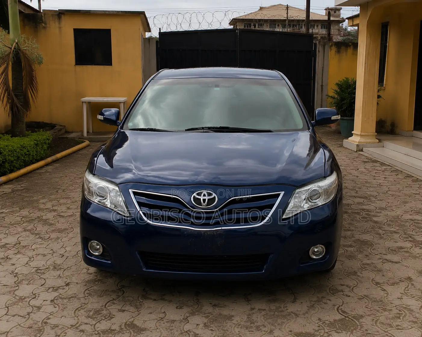 Toyota Camry LE 4dr Sedan (2.5L 4cyl 6A) 2012 Blue