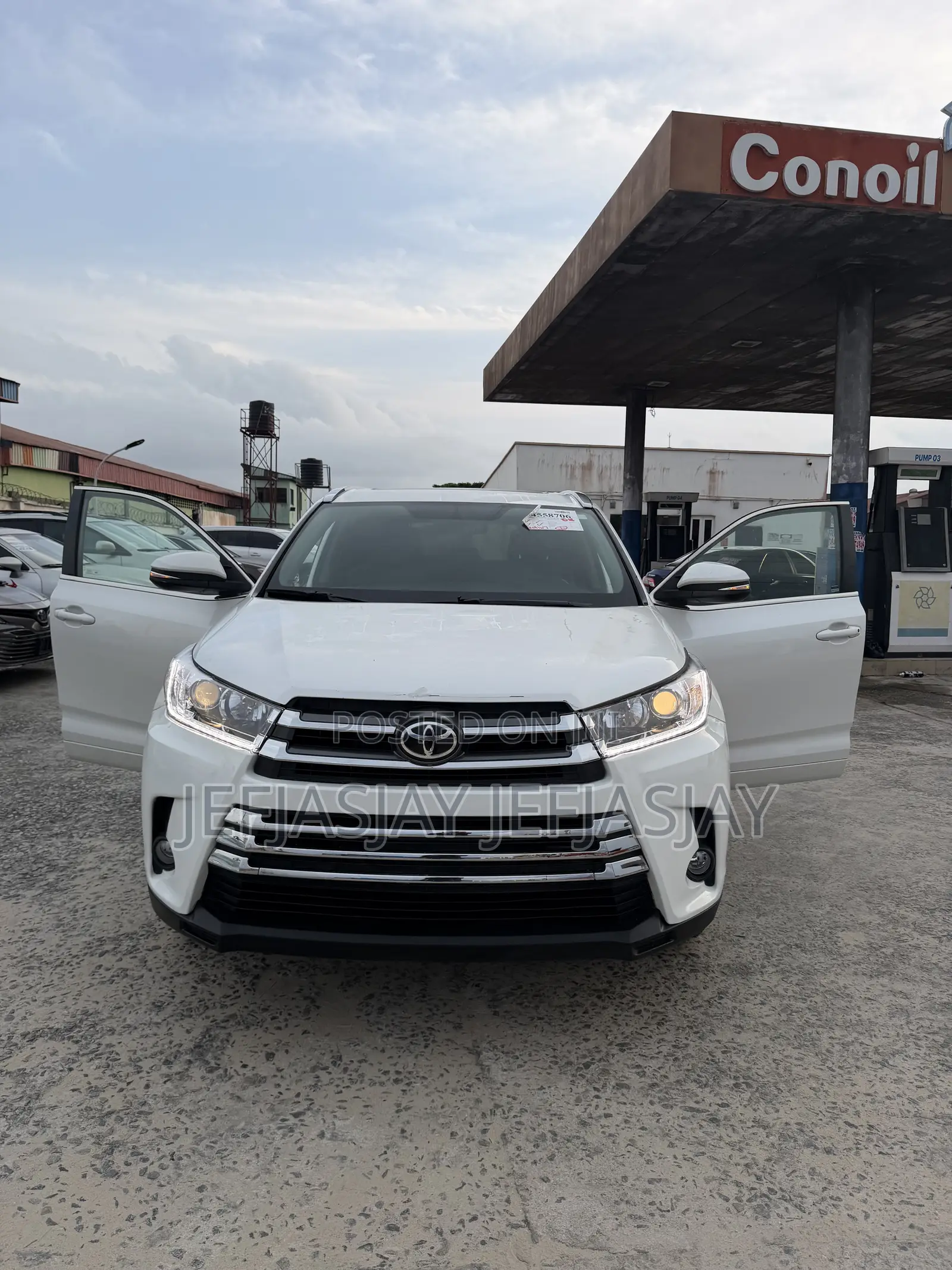 Toyota Highlander XLE 4dr SUV AWD (3.5L 6cyl 6A) 2015 White