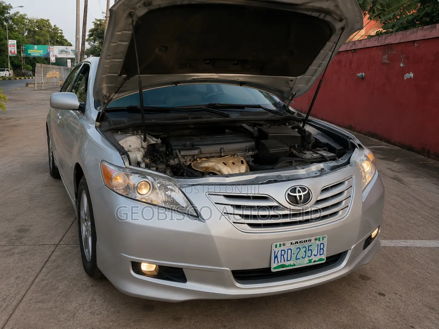Toyota Camry LE 4dr Sedan (2.5L 4cyl 6A) 2012 Silver