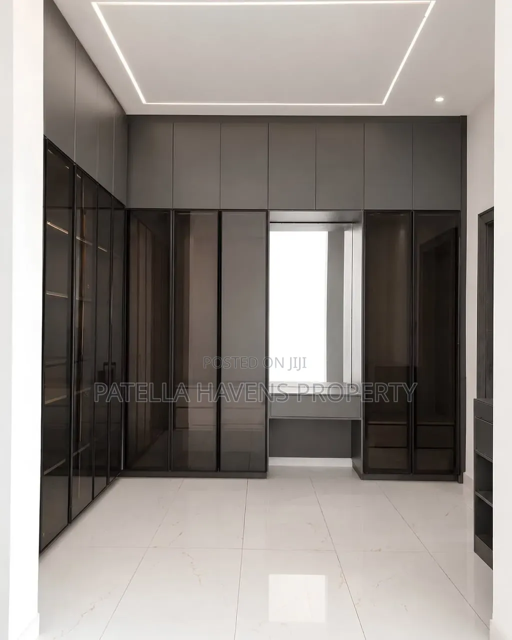 4bdrm Townhouse/Terrace in Guzape District for sale