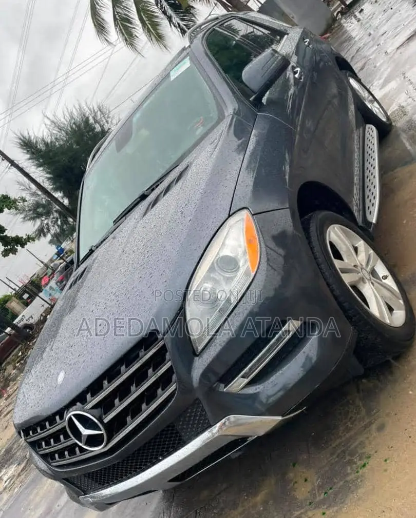 Mercedes-Benz M Class ML350 4MATIC 4dr SUV AWD (3.5L 6cyl 7A) 2015 Gray