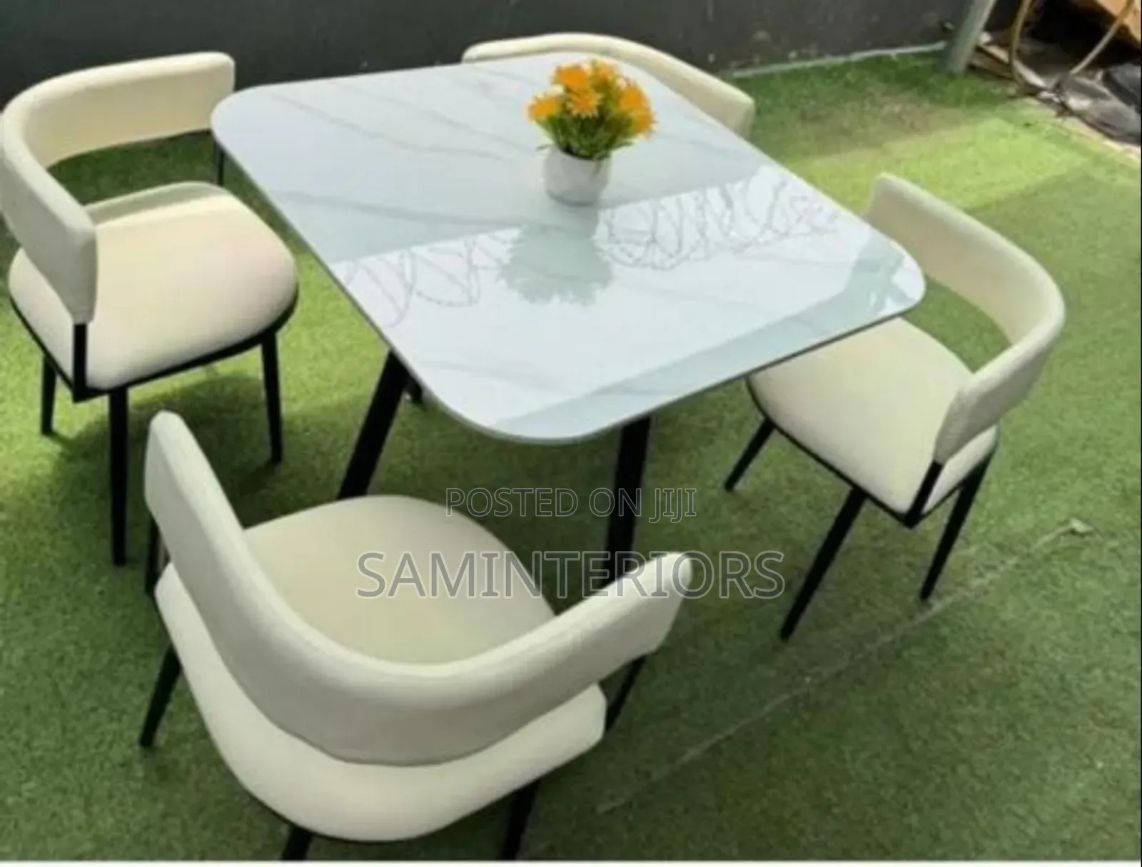 Newly Designed Dining Set by Four Chairs