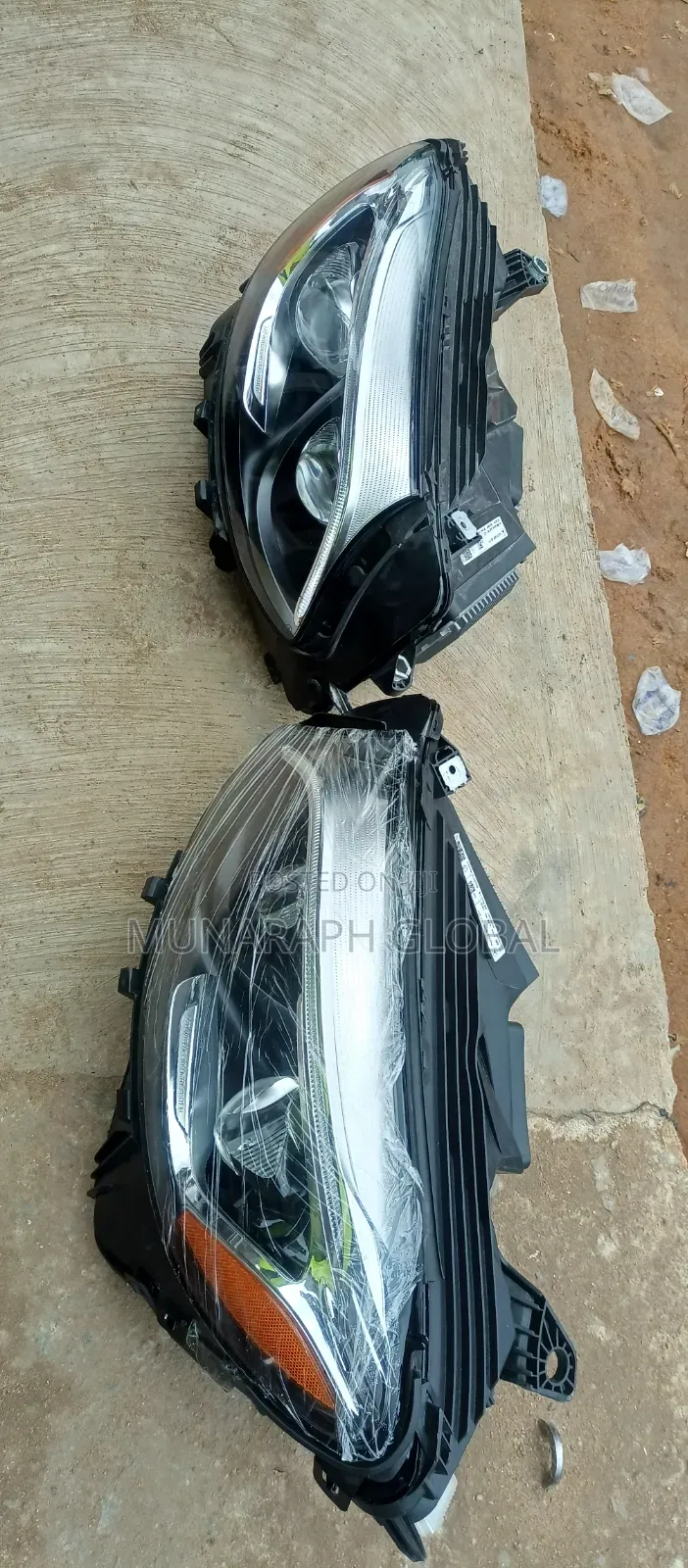 2019 Model Mercedes Benz GLC 300 Double Charger Headlight.