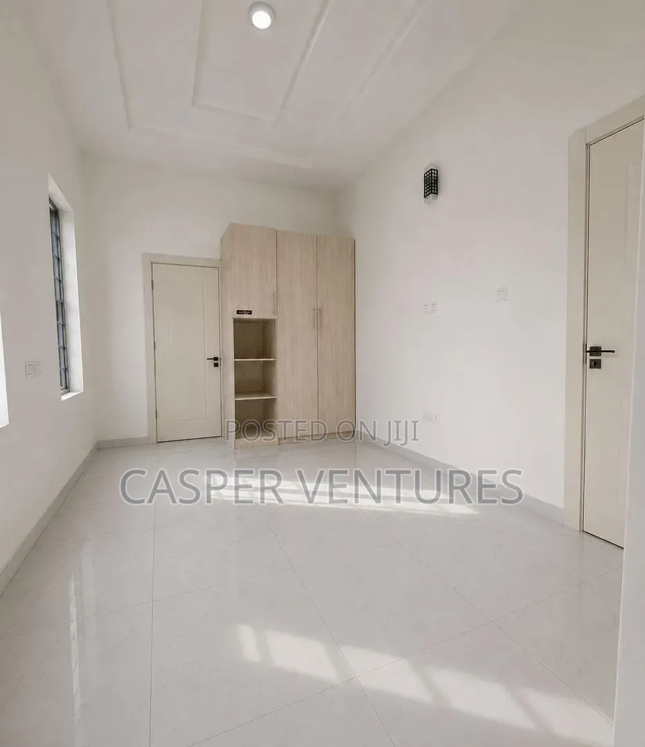 1bdrm Shared Apartment in Osapa for rent