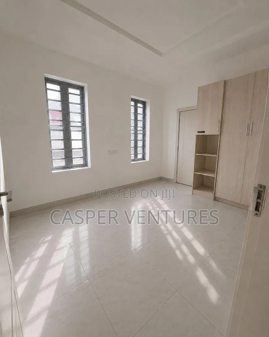 1bdrm Shared Apartment in Osapa for rent