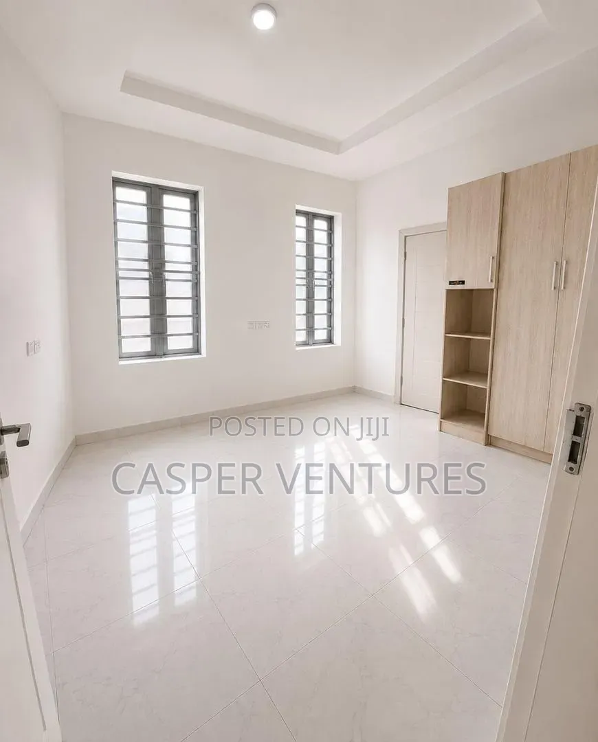 1bdrm Shared Apartment in Osapa for rent