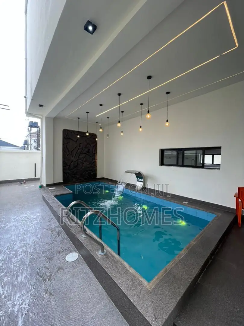 5bdrm Duplex in Lekki Phase 1 for sale