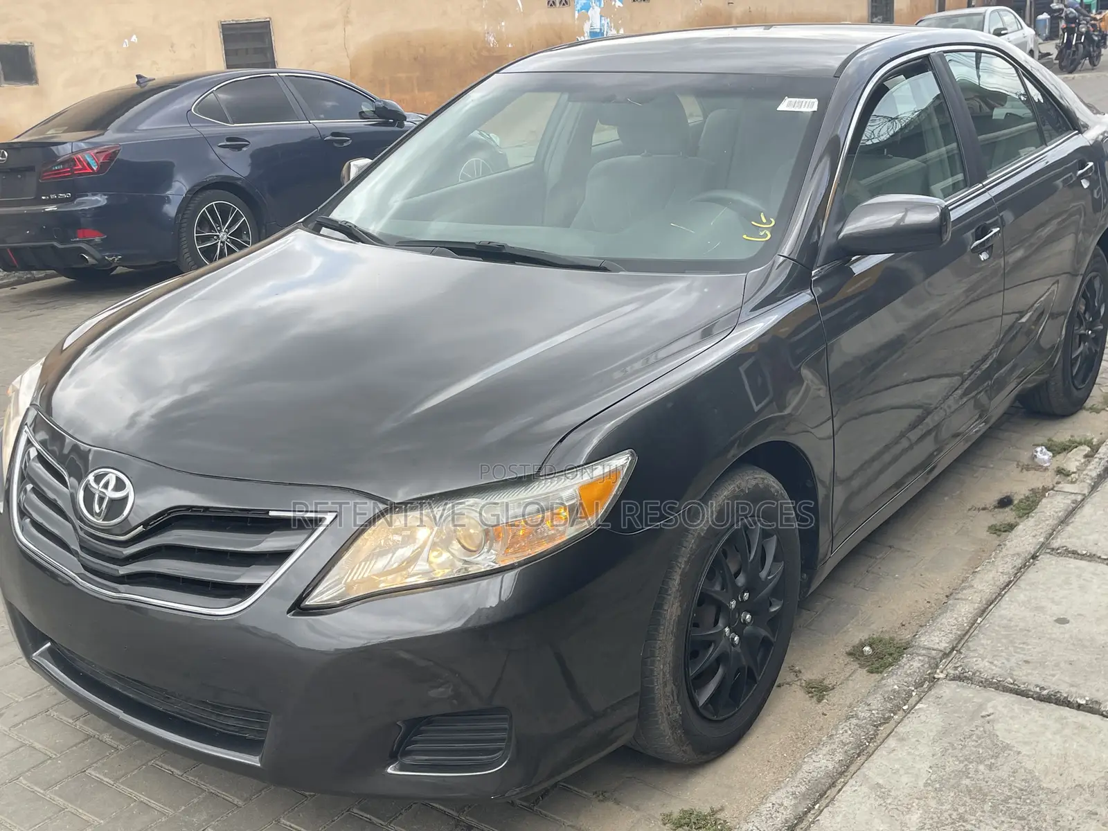 Toyota Camry LE 4dr Sedan (2.5L 4cyl 6A) 2011 Gray