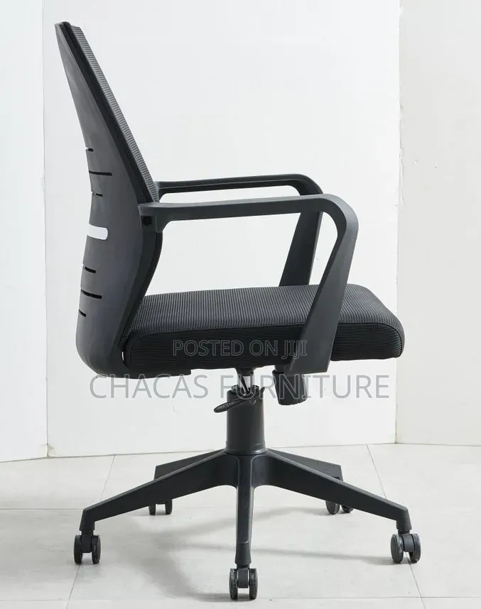 Modern Ergonomic Mesh Office Chair – Stylish Black White Design