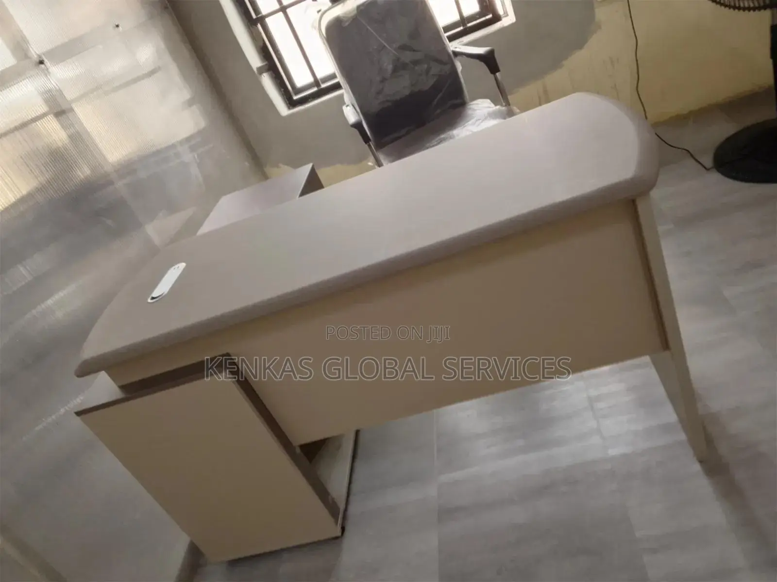 L Shaped Mini Executive Office Table